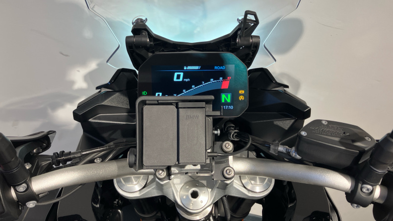 BMW F900 XR